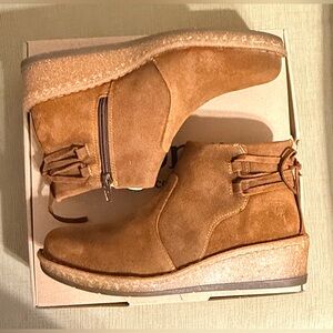 Born Women's Suede Leather Viana Wedge Bootie Brown Sz 9 NEW